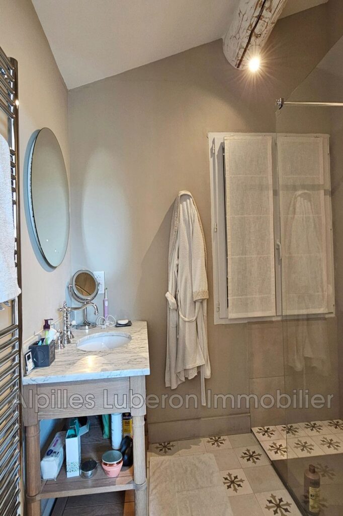 location maison de village 5 Pièce(s) – 5 pièces – 4 chambres – 150.00 m²