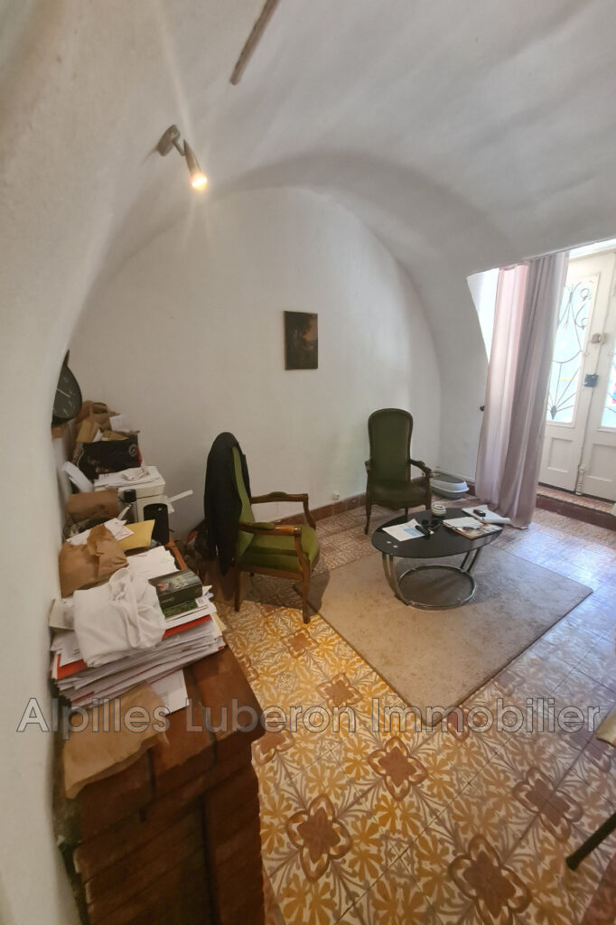 vente maison de village 11 Pièce(s) – 11 pièces – 6 chambres – 225.00 m²