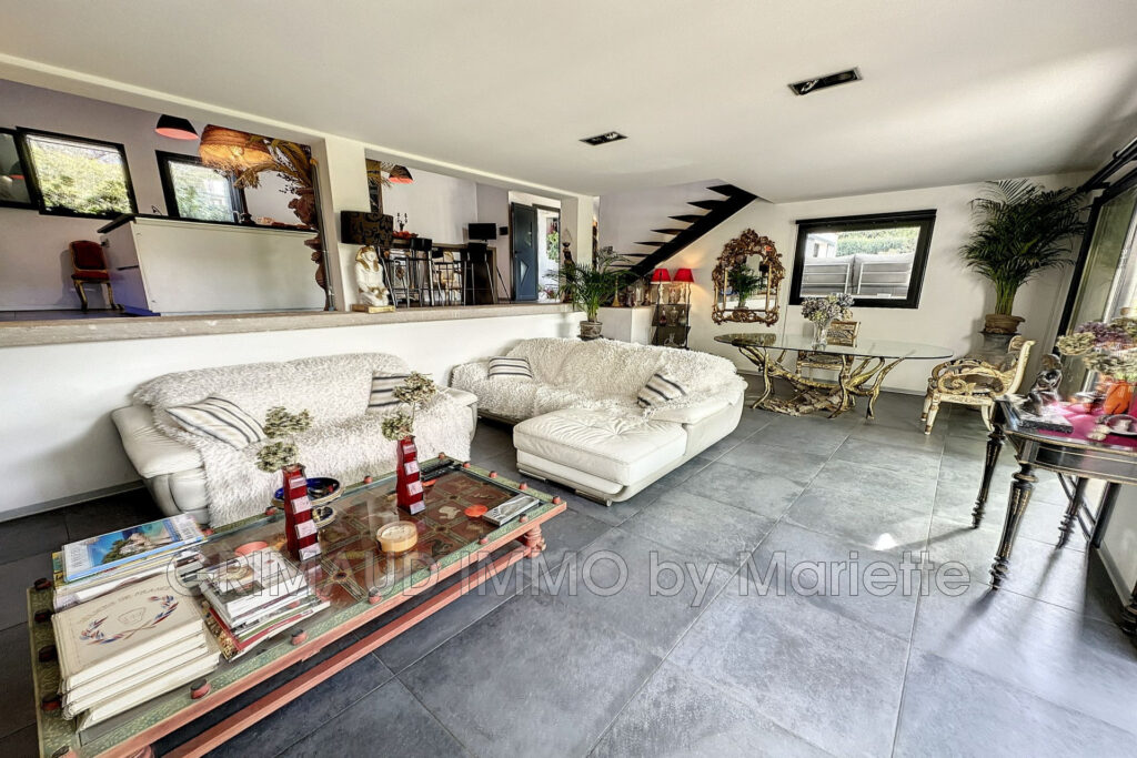 belle villa dans les vignes et sa piscine – 4 pièces – 3 chambres – 154.00 m²