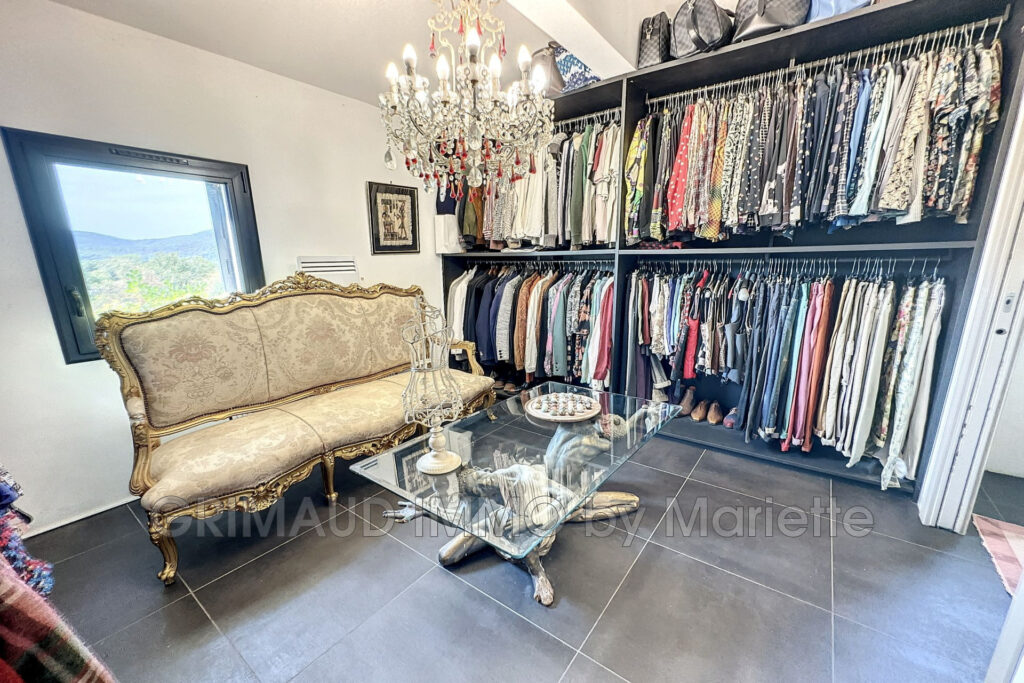 belle villa dans les vignes et sa piscine – 4 pièces – 3 chambres – 154.00 m²