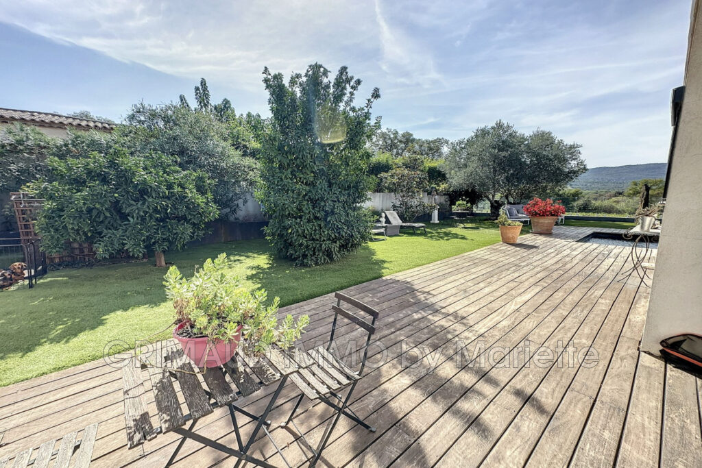 belle villa dans les vignes et sa piscine – 4 pièces – 3 chambres – 154.00 m²