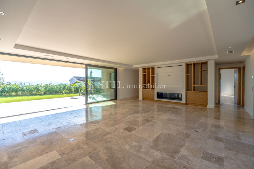 vente villa 6 Pièce(s) – 6 pièces – 5 chambres – 350.00 m²