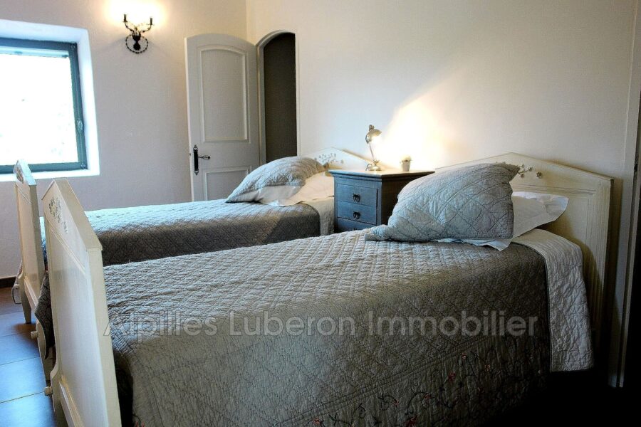 Maison à louer à Eygalières