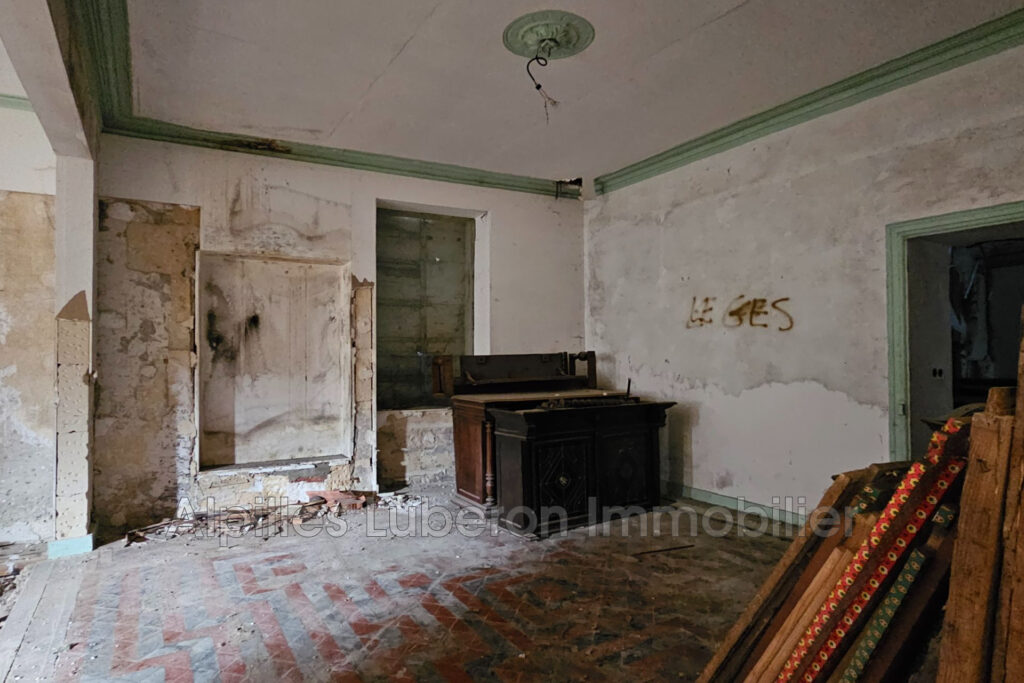 vente maison en pierre 10 Pièce(s) – 10 pièces – NR chambres – 630.00 m²