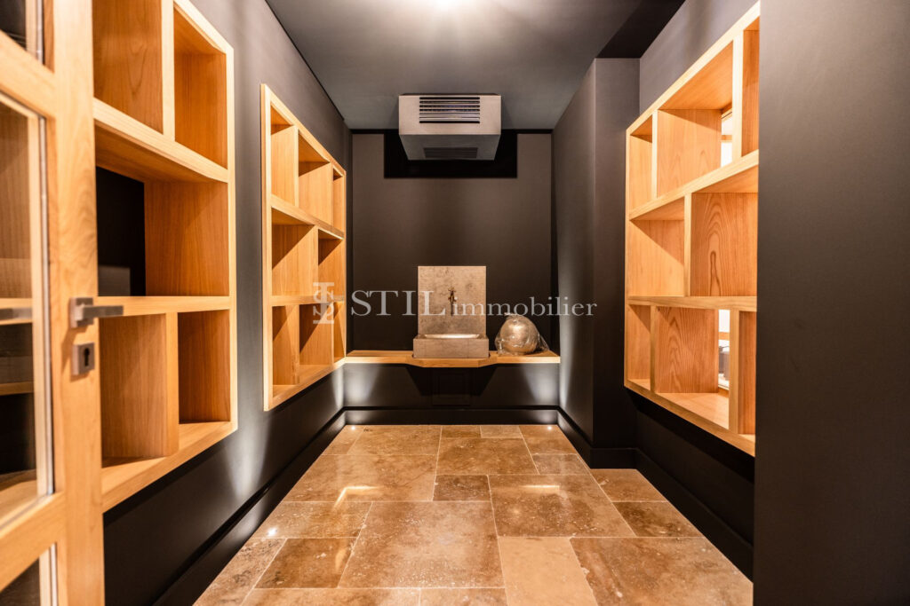 vente villa 6 Pièce(s) – 6 pièces – 5 chambres – 350.00 m²