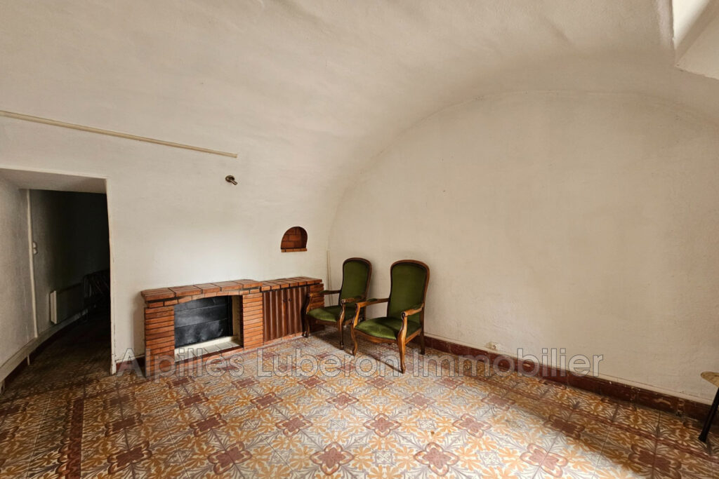 vente maison de village 11 Pièce(s) – 11 pièces – 6 chambres – 225.00 m²