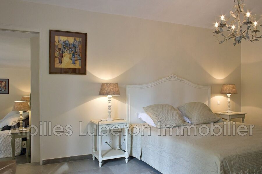 Maison à louer à Eygalières