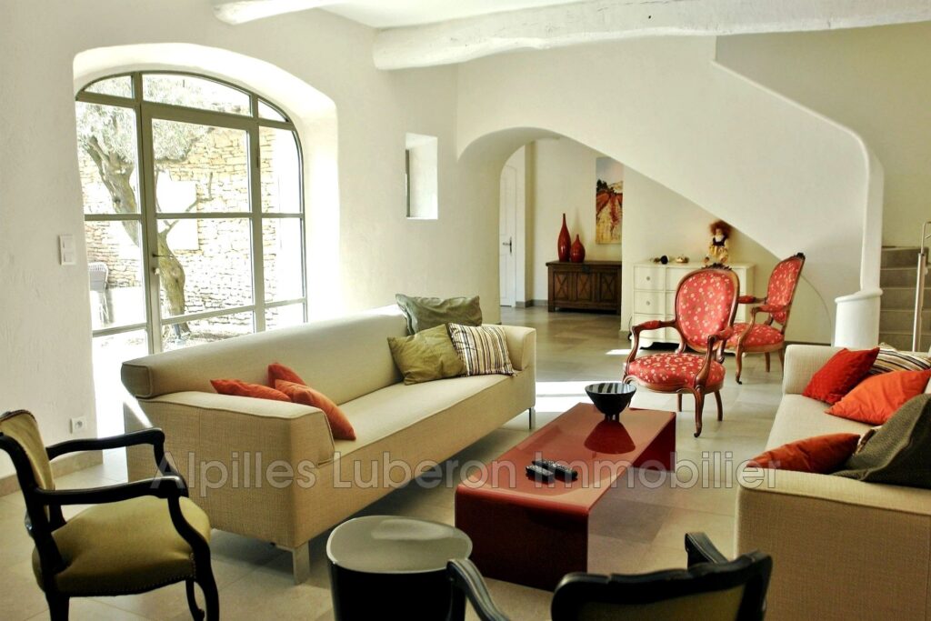 location propriété 10 Pièce(s) – 10 pièces – 7 chambres – 320.00 m²