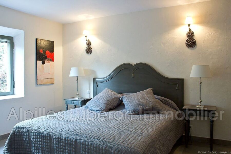 Maison à louer à Eygalières