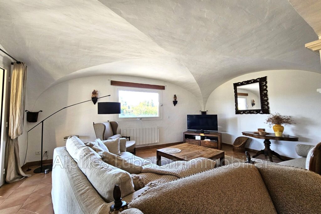 location maison 6 Pièce(s) – 6 pièces – 4 chambres – 150.00 m²