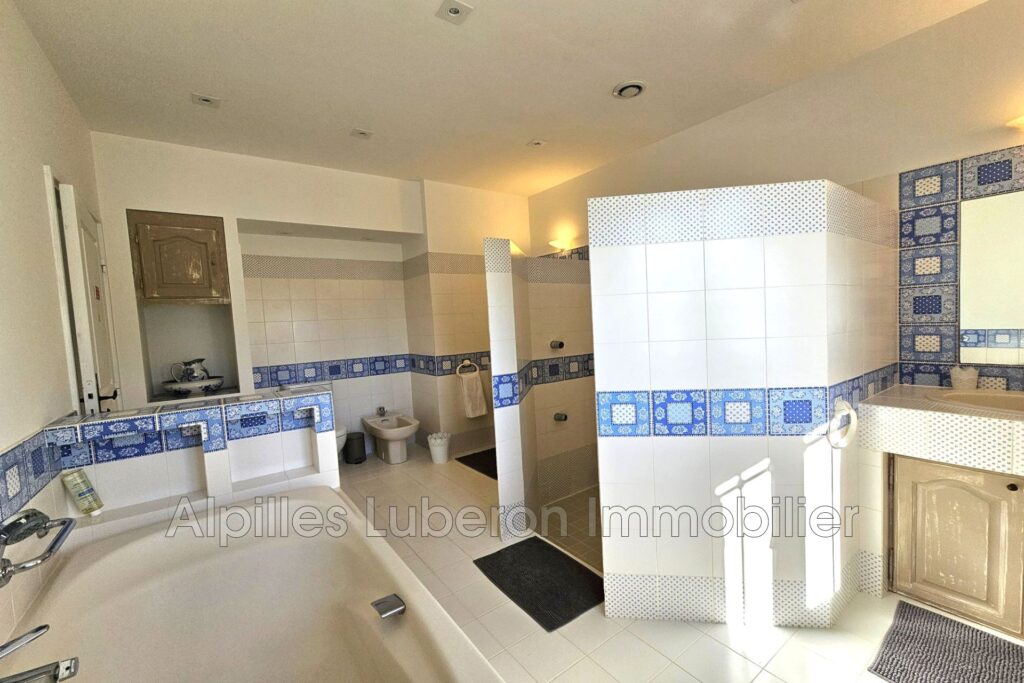 location maison 6 Pièce(s) – 6 pièces – 4 chambres – 150.00 m²