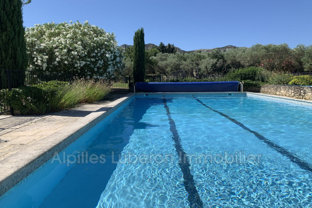 location mas 7 Pièce(s) – 7 pièces – 5 chambres – 300.00 m²