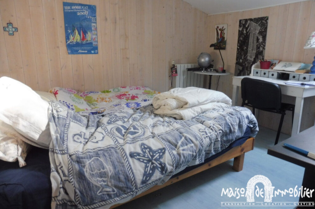 MAISON BOURGEOISE FACE MER – 10 pièces – 6 chambres – 161 m²