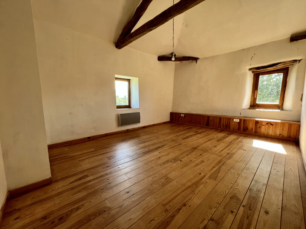 Vue panoramique, sans voisins, 4 chambres, 200m2 – 8 pièces – 3 chambres – 201 m²