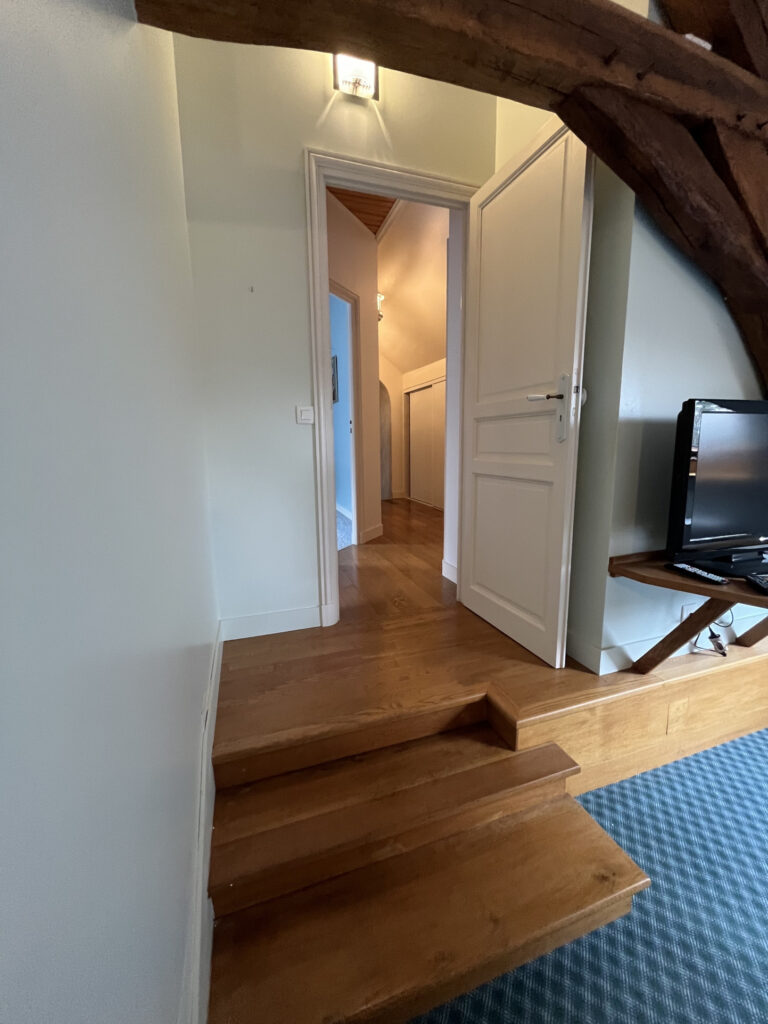 MAISON A LA CAMPAGNE AVEC PISCINE  – 4 pièces – 2 chambres – 121 m²