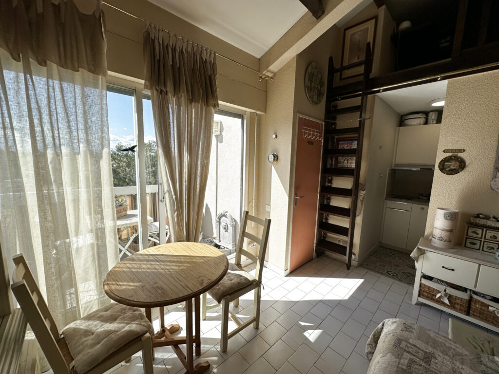 Appartement studio cabine, St Cyprien Plage Front de Mer. – 2 pièces – 1 chambre – 25.75 m²