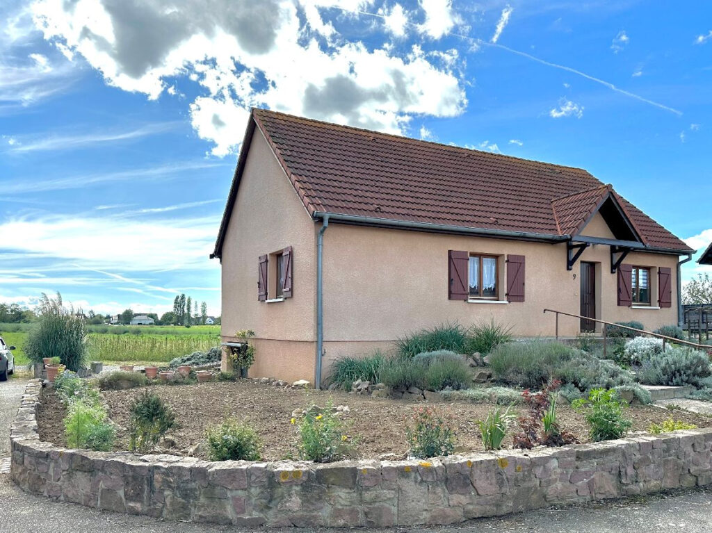 RARE MAISON IND de PLAIN PIED 90 M2  en IMPASSE et SUPERBE   – 5 pièces – 3 chambres – 89 m²