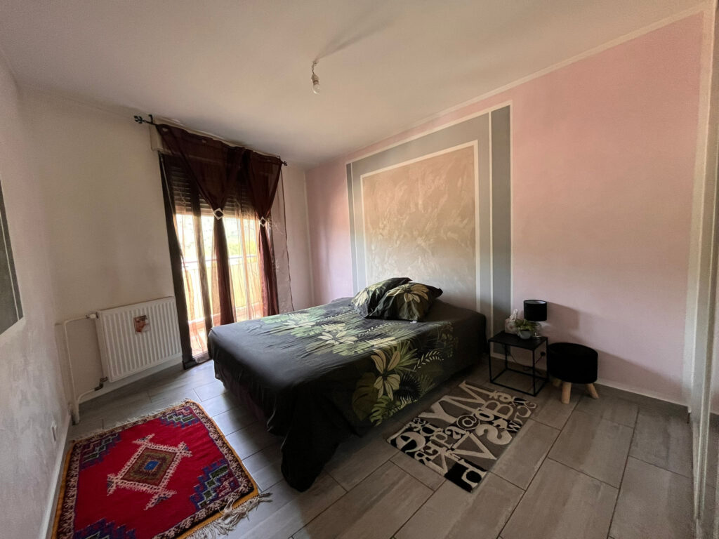 HYPER CENTRE LA TRINITE, 4 pièces d’angle, 77m2, 2 balcons,  – 4 pièces – 3 chambres – 77 m²