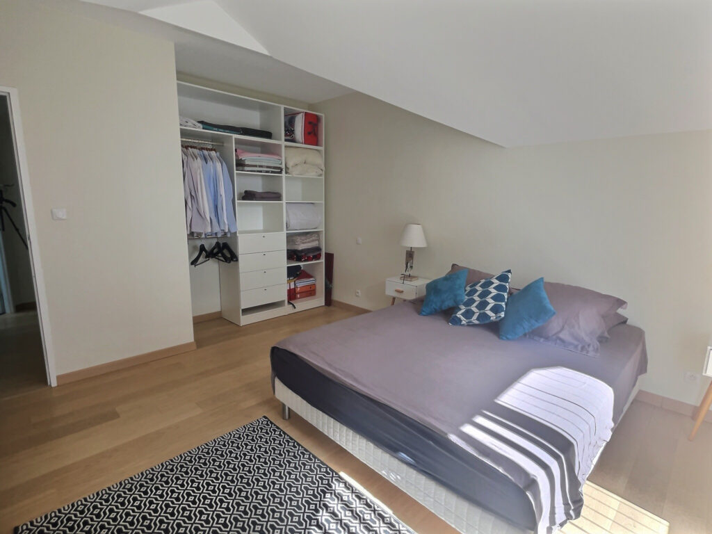 Maison individuelle de 123m2 sur la commune de Publier – 5 pièces – 4 chambres – 123.23 m²
