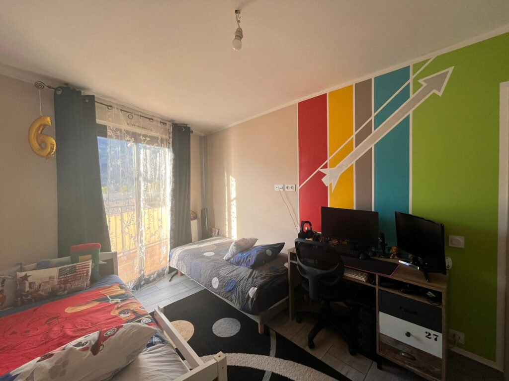 HYPER CENTRE LA TRINITE, 4 pièces d’angle, 77m2, 2 balcons,  – 4 pièces – 3 chambres – 77 m²