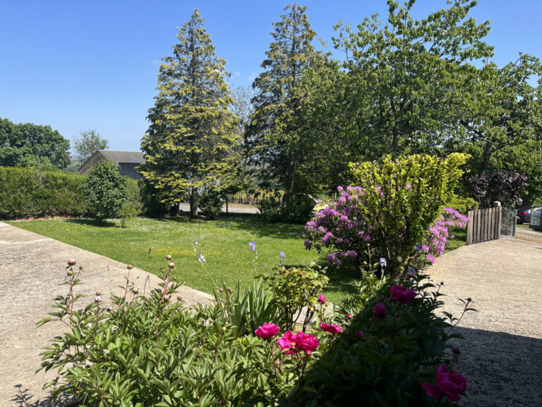 MAISON A LA CAMPAGNE AVEC PISCINE  – 4 pièces – 2 chambres – 121 m²