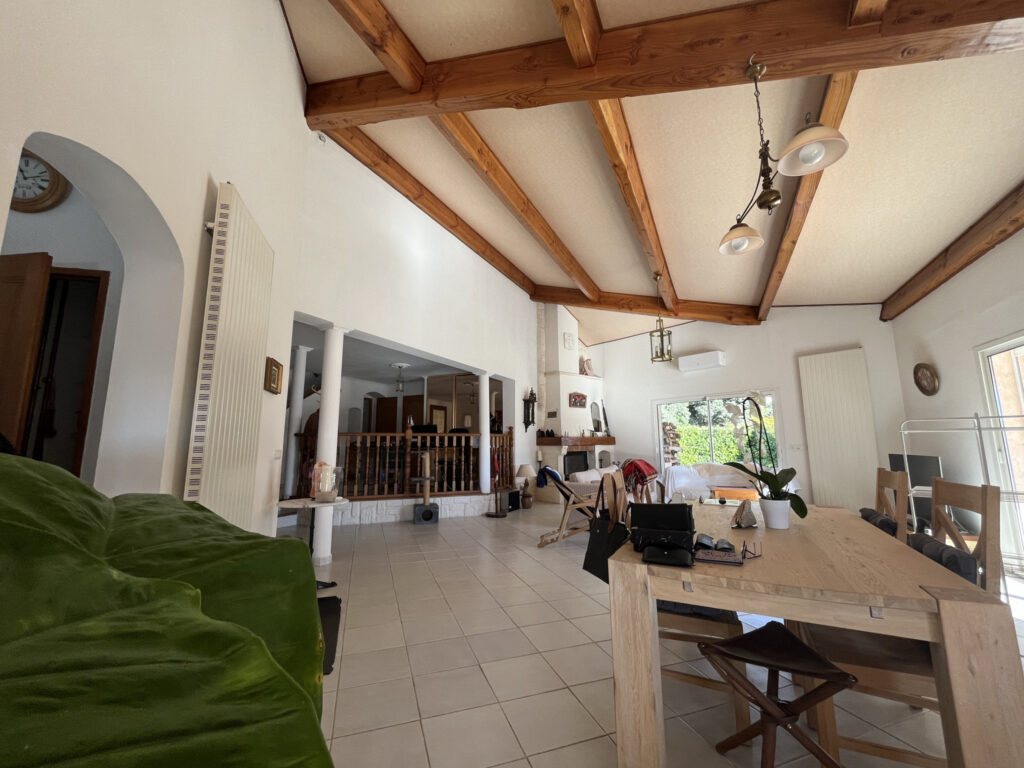 VILLA D’ ARCHITECTE 190M2  VUE EXCEPTIONNELLE – 5 pièces – 4 chambres – 190 m²