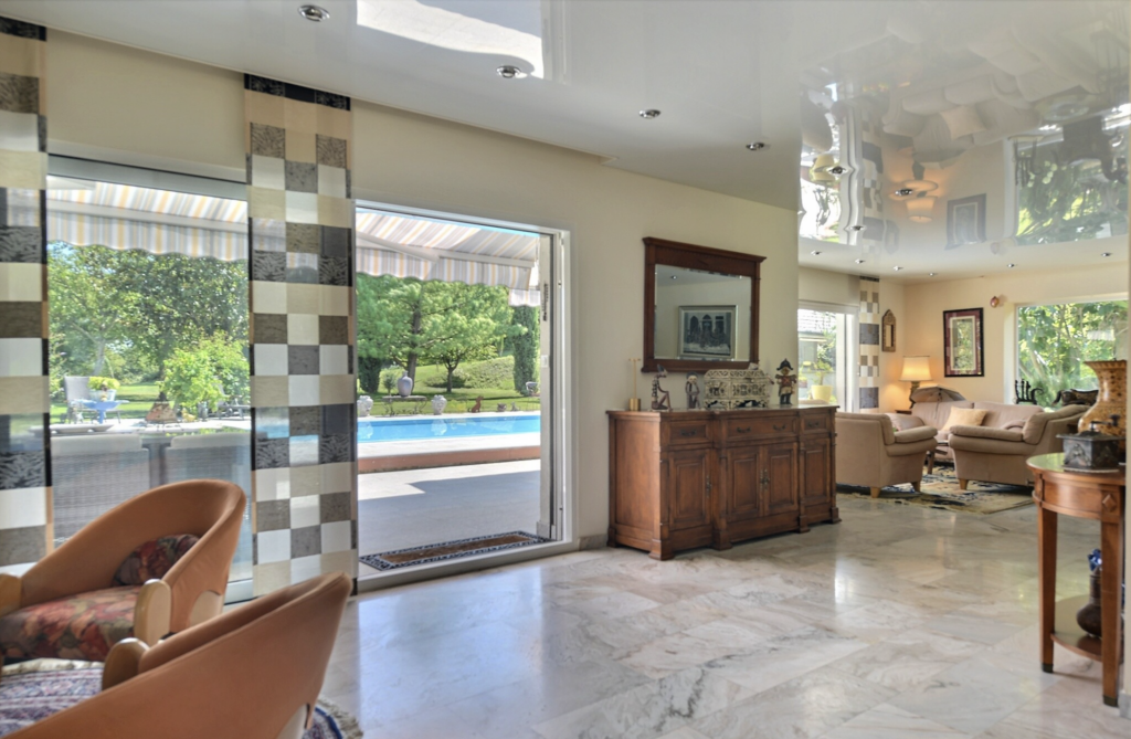 Magnifique Villa dans une oasis – 9 pièces – 4 chambres – 226 m²