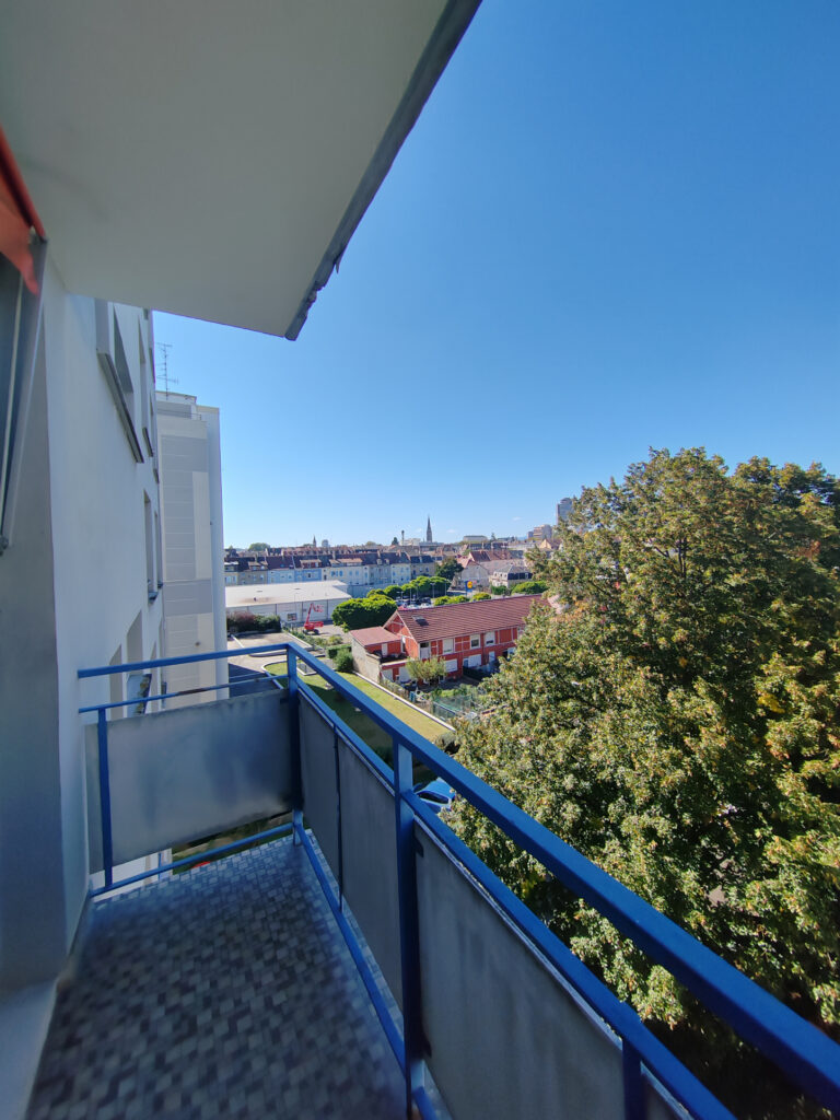F2 QUAI D ALMA  – 2 pièces – 2 chambres – 57.9 m²
