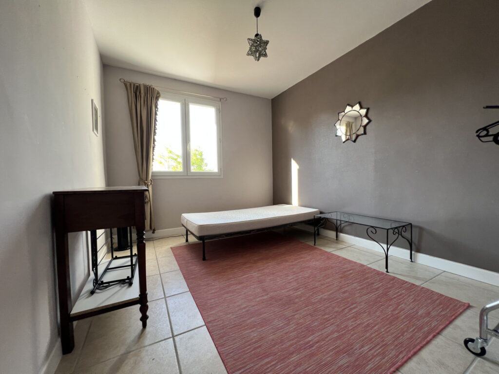 MAISON T5 + APPARTEMENT T4 A VENDRE SUR BEAUMONT DE PERTUIS – 9 pièces – 7 chambres – 186.62 m²