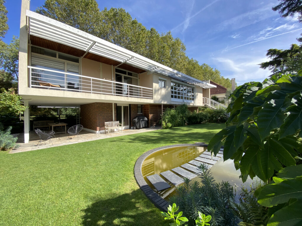 Maison d’architecte en bord de Marne – 7 pièces – 4 chambres – 180 m²