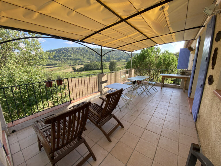 MAISON T5 + APPARTEMENT T4 A VENDRE SUR BEAUMONT DE PERTUIS – 9 pièces – 7 chambres – 186.62 m²