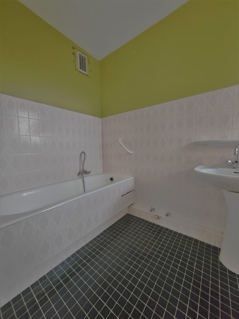 F2 QUAI D ALMA  – 2 pièces – 2 chambres – 57.9 m²