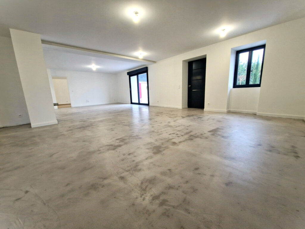Villa rénovée avec vue imprenable sur la Rhune – 6 pièces – 4 chambres – 183 m²
