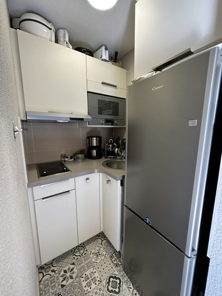 Appartement studio cabine, St Cyprien Plage Front de Mer. – 2 pièces – 1 chambre – 25.75 m²