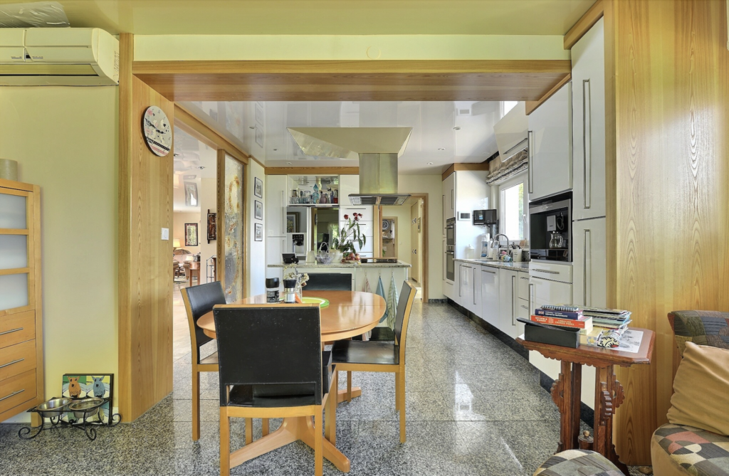 Magnifique Villa dans une oasis – 9 pièces – 4 chambres – 226 m²