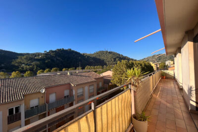 HYPER CENTRE LA TRINITE, 4 pièces d&rsquo;angle, 77m2, 2 balcons,  – 4 pièces – 3 chambres – 80.54 m²