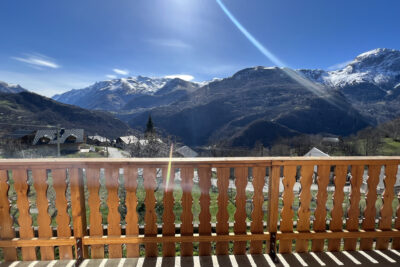 Dans un village de montagne atypique au pied de la station d – 5 pièces – 3 chambres – 123.75 m²