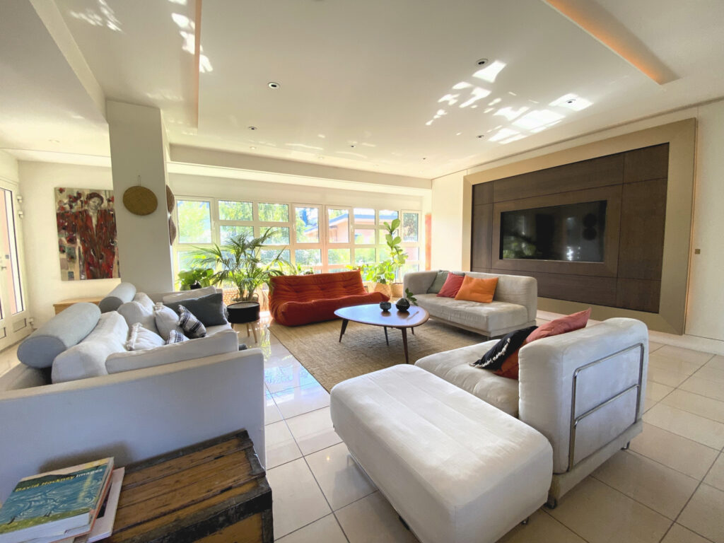 Maison d’architecte en bord de Marne – 7 pièces – 4 chambres – 180 m²