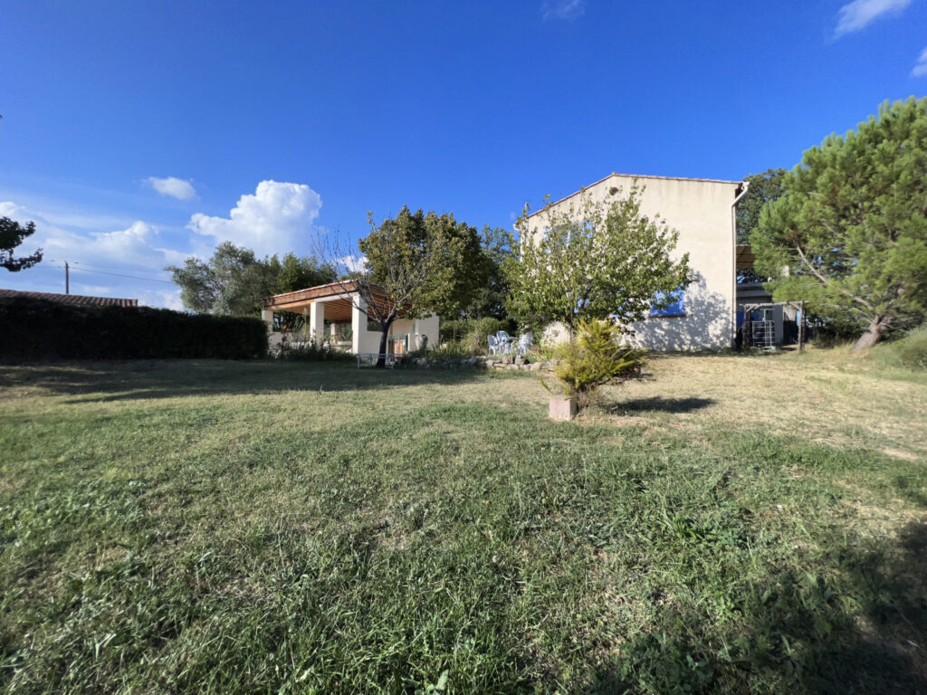 MAISON T5 + APPARTEMENT T4 A VENDRE SUR BEAUMONT DE PERTUIS – 9 pièces – 7 chambres – 186.62 m²