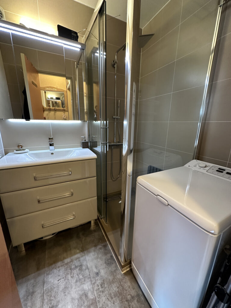 Appartement studio cabine, St Cyprien Plage Front de Mer. – 2 pièces – 1 chambre – 25.75 m²