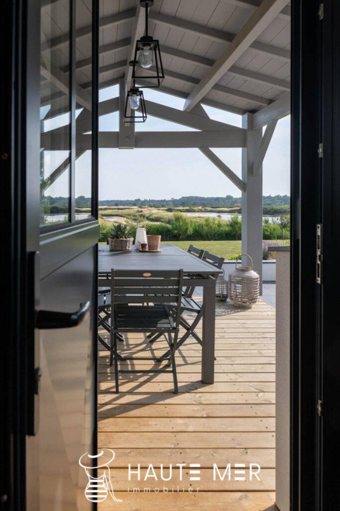 AVOCETTE – Contemporaine lovée dans la nature – 5 pièces – 4 chambres – 161 m²