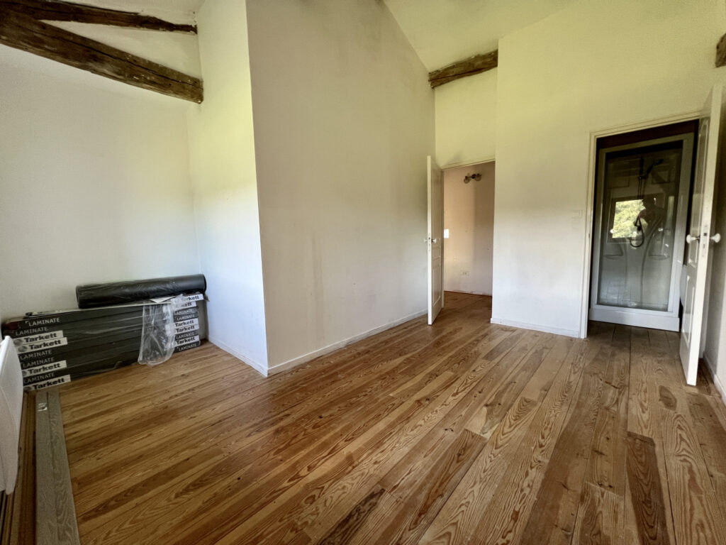 Vue panoramique, sans voisins, 4 chambres, 200m2 – 8 pièces – 3 chambres – 201 m²