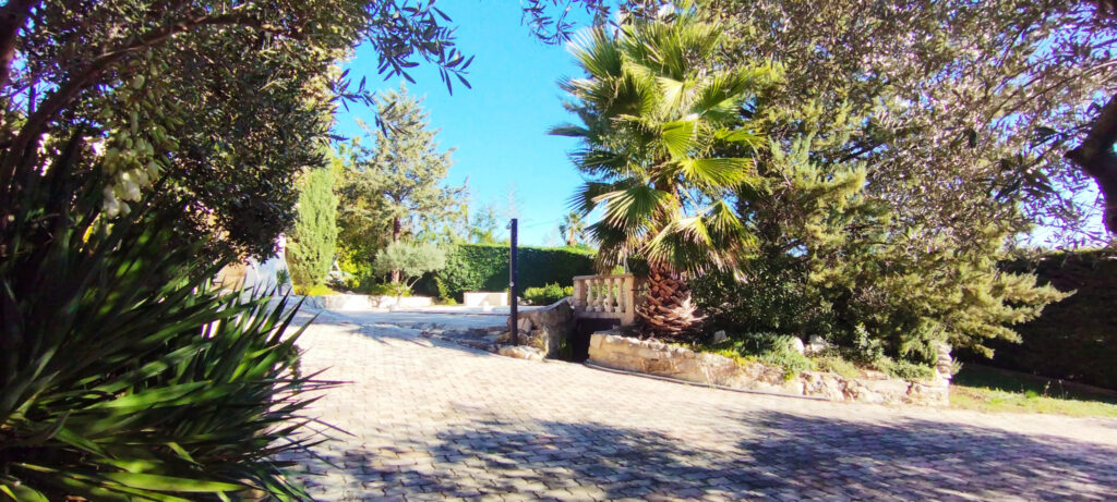 VILLA D’ ARCHITECTE 190M2  VUE EXCEPTIONNELLE – 5 pièces – 4 chambres – 190 m²