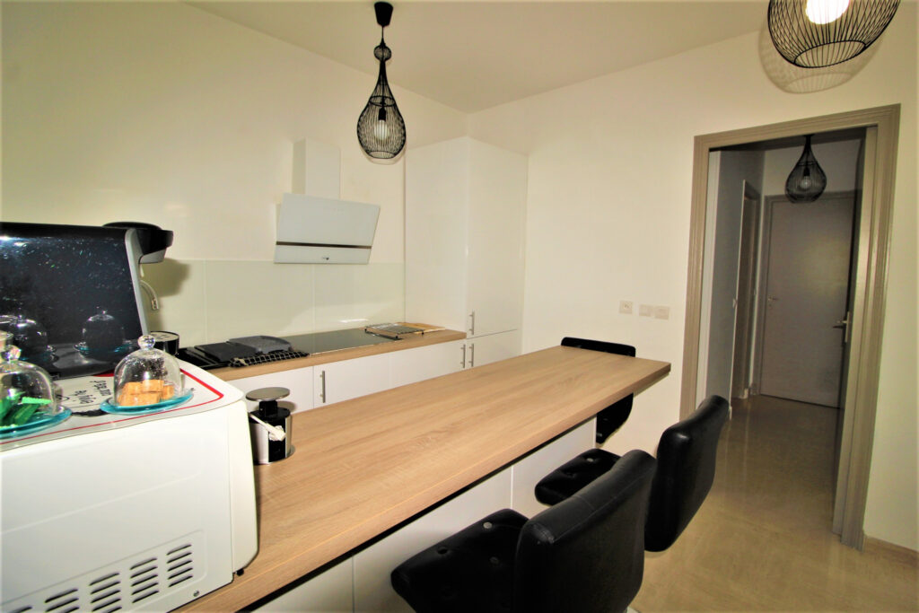 48 m2 à Roquebrune Cap Martin avec parking – 2 pièces – 1 chambre – 50 m²