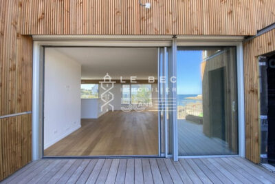 LOMENER : Duplex d&rsquo;exception avec vue sur mer – 4 pièces – 3 chambres – 153 m²