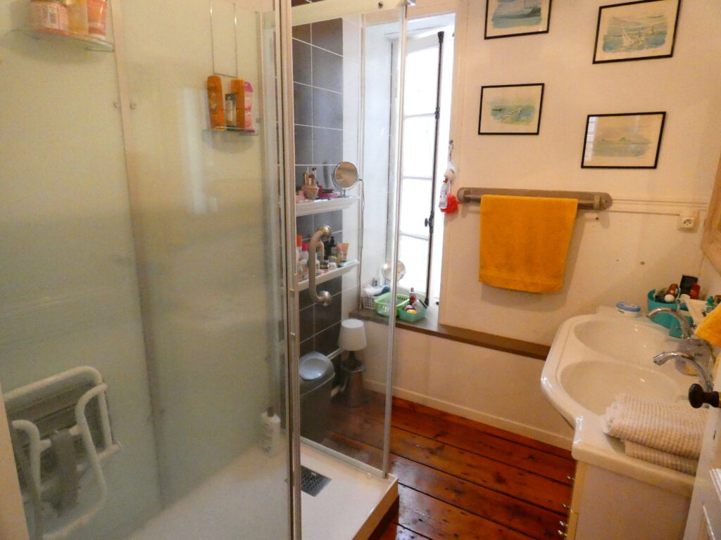 Vieux COGNAC – 5 pièces – 2 chambres – 128 m²