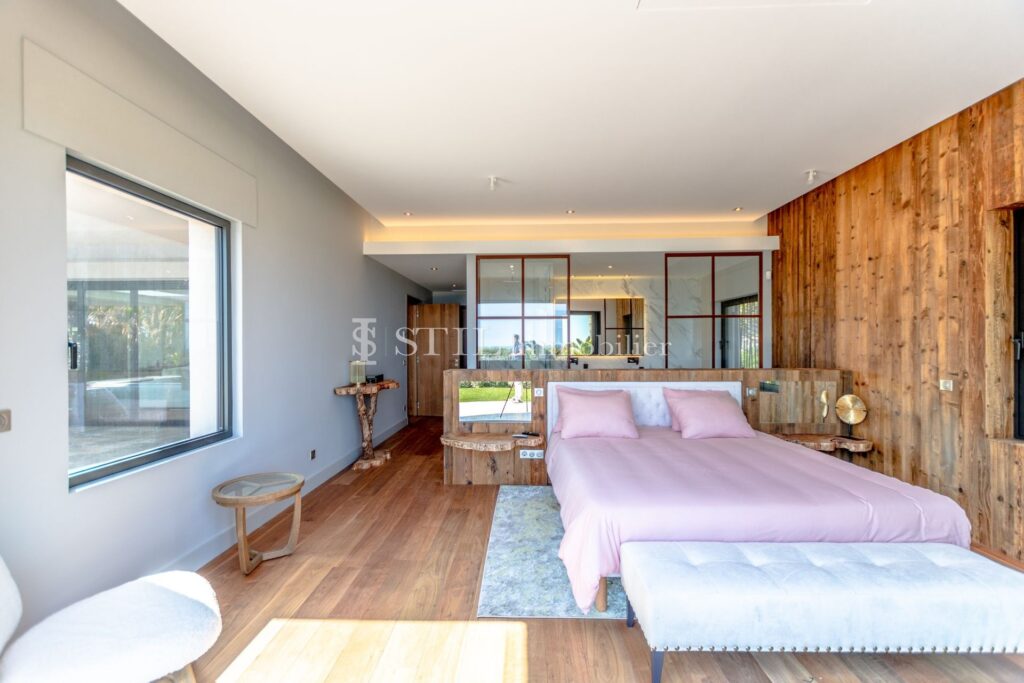 location villa 6 Pièce(s) – 6 pièces – 5 chambres – 380.00 m²