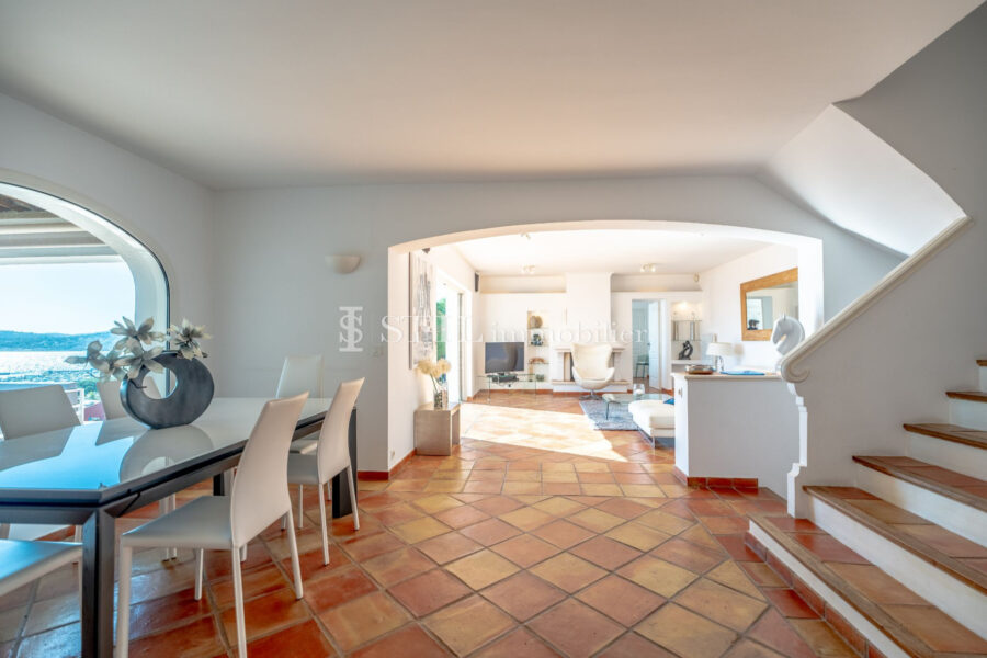 Maison à louer à Les Issambres