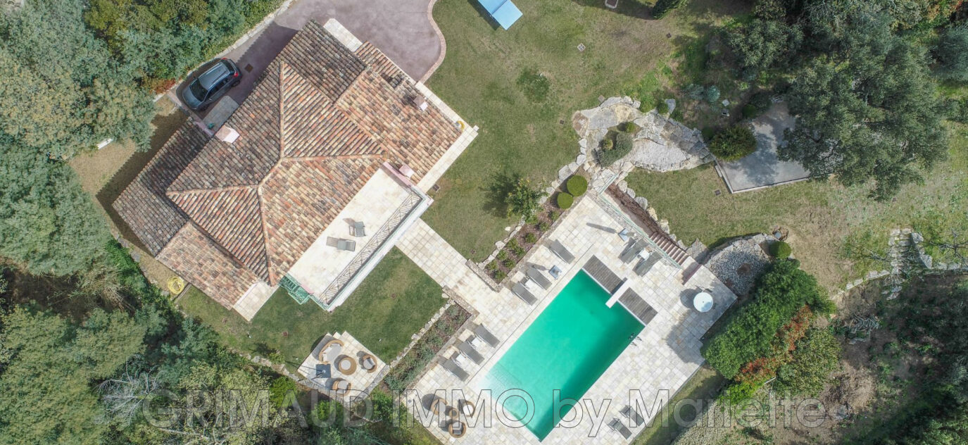 belle villa, au calme avec vue mer et piscine, a pied des plag – 7 pièces – 5 chambres – 213.00 m²