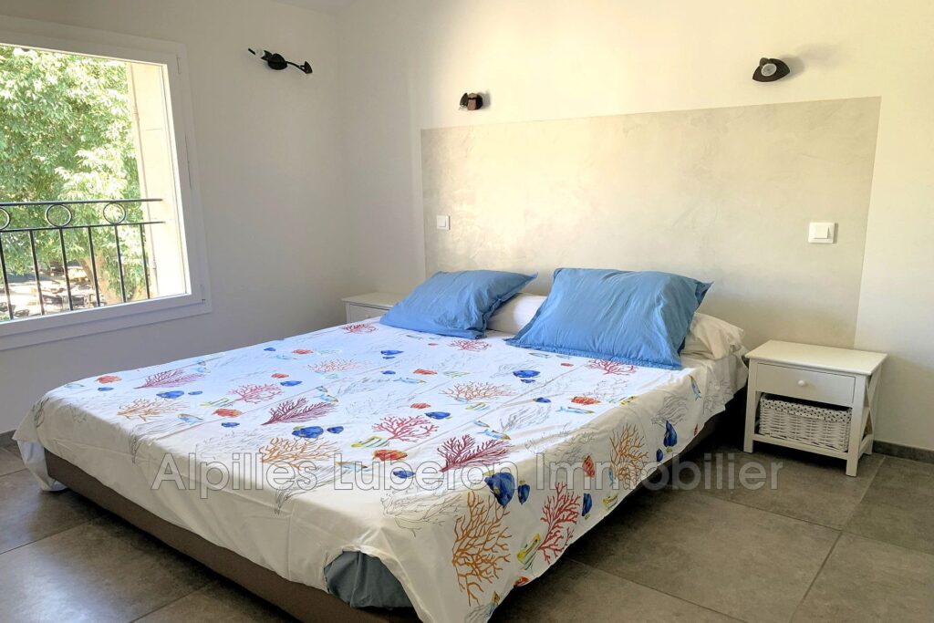 location maison de village 6 Pièce(s) – 6 pièces – 3 chambres – 150.00 m²